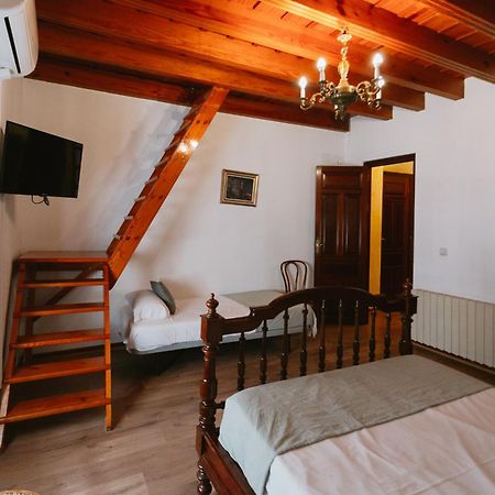 Komodo Casa Maravillas Rooms Sevilha Exterior foto
