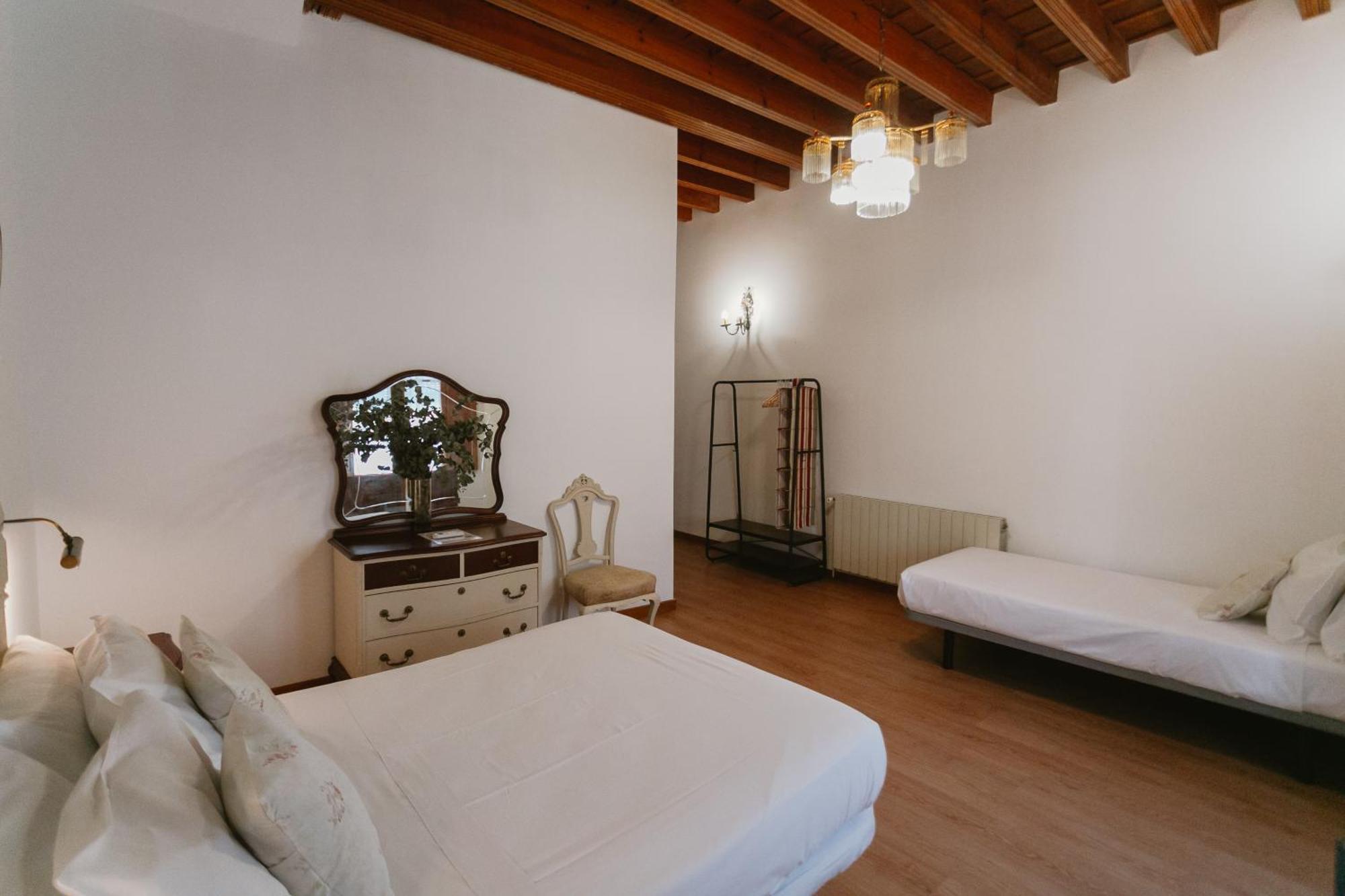 Komodo Casa Maravillas Rooms Sevilha Exterior foto