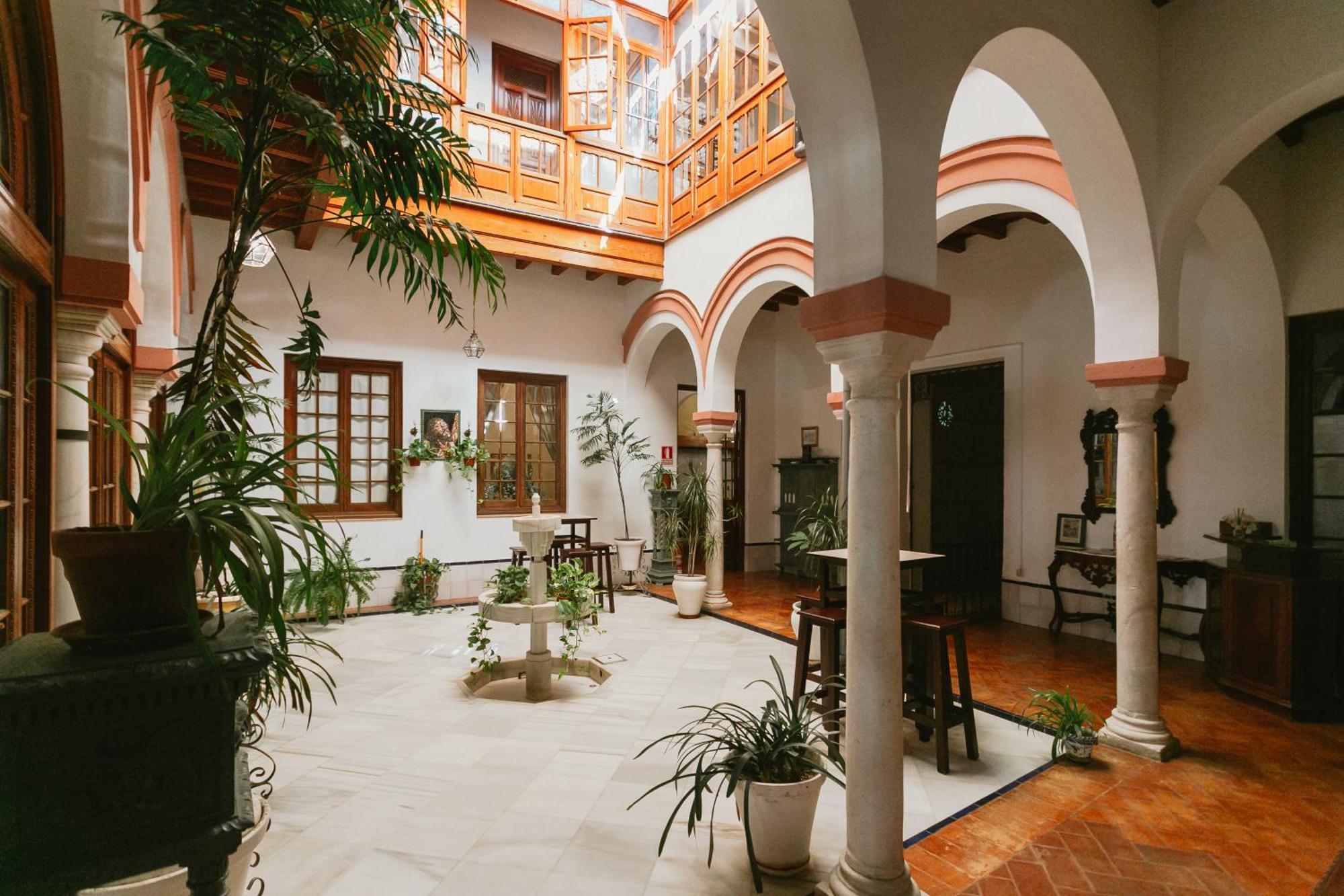 Komodo Casa Maravillas Rooms Sevilha Exterior foto